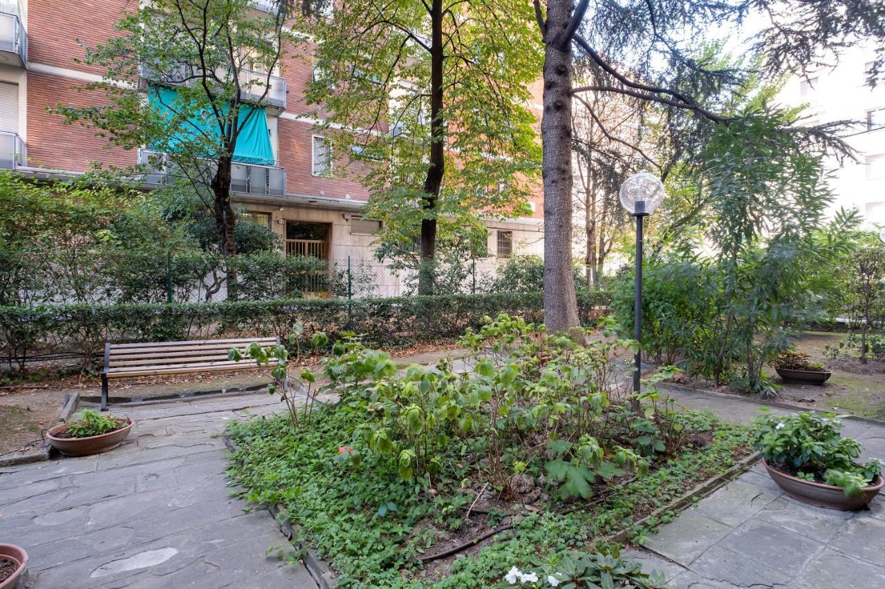Giardini Margherita Monolocale Con Balcone Bologna Kültér fotó